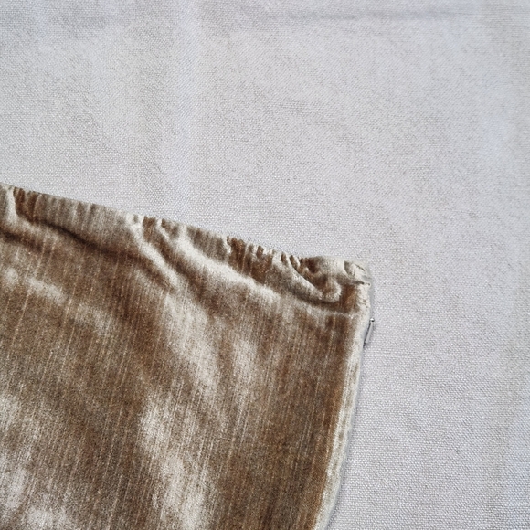 Williams Sonoma Home Velvet Pillow Cover 20x20 - Picture 5 of 10